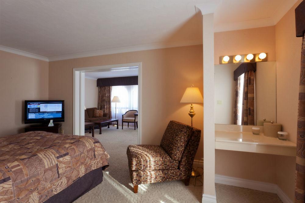 The Fredericton Inn Eksteriør bilde