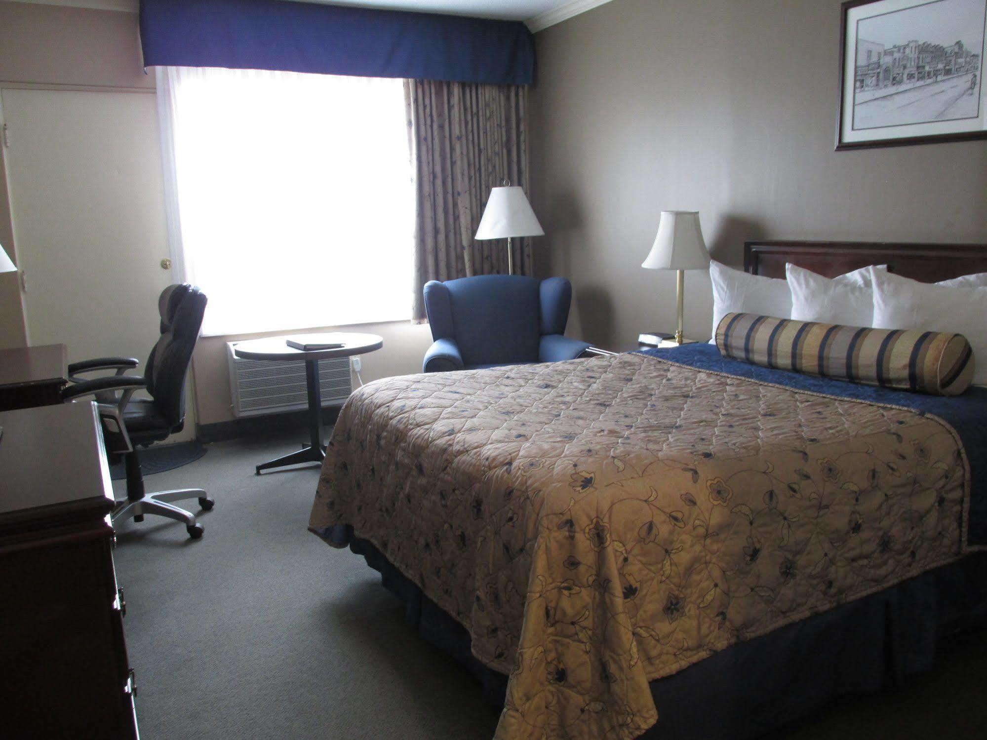 The Fredericton Inn Eksteriør bilde